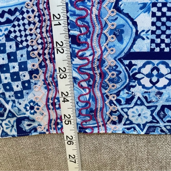 Chicos Blue White Embroidered Boho Lightweight Hi Lo Hem Coverup Top Shirt - Picture 9 of 9